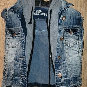 Wallflower vest
